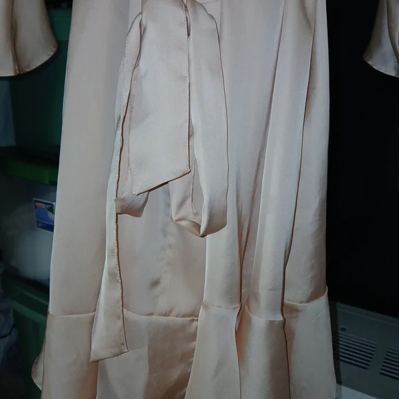 Victoria's Secret Georgette Satin Robe with Sequin Bow Gorgeous - Picture 6 of 16